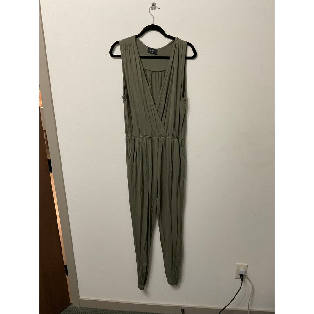 Preloved Vici You Beauty Sleeveless Pocketed Jumpsuit Sz L